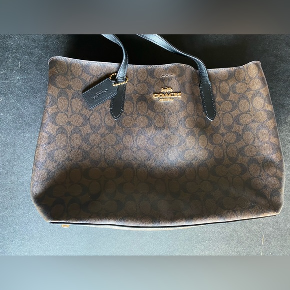 COACH brand leather brown tote bag with COACH signature logo 16 x 12 inches - Picture 1 of 15